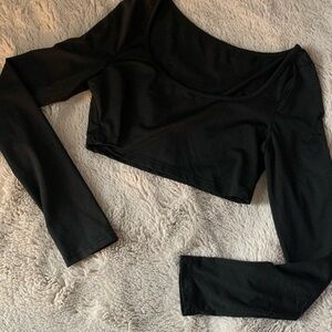 Black Long Sleeve Crop Top